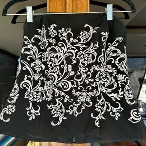 WHBM Strapless Corset style Top Black with White Embroidery size 4